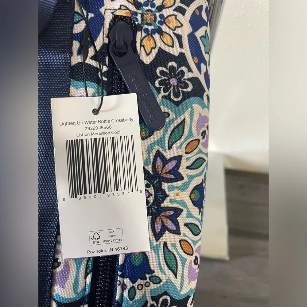 🏋️‍♀️ Vera Bradley Lighten Up Water Bottle Crossbody NWT